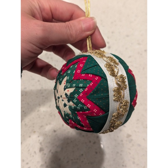 Handmade Quilted Star Christmas Ornaments Holiday Fabric‎ Ribbon Set of 4 - Picture 3 of 11